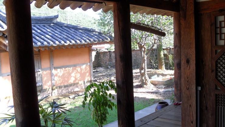 Goseong Choi Pilgan'S Old House Hotel ภายนอก รูปภาพ