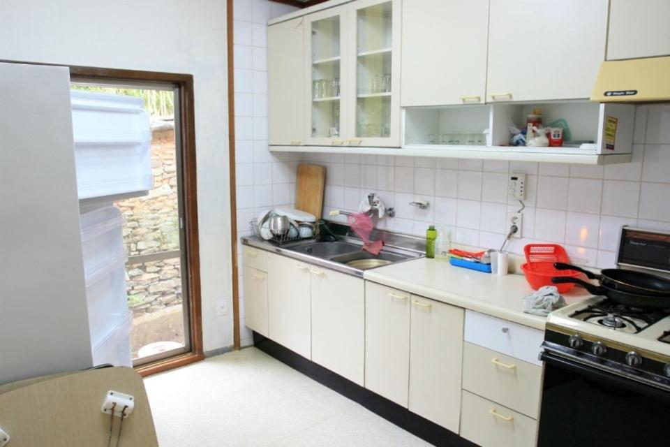 Goseong Choi Pilgan'S Old House Hotel ภายนอก รูปภาพ